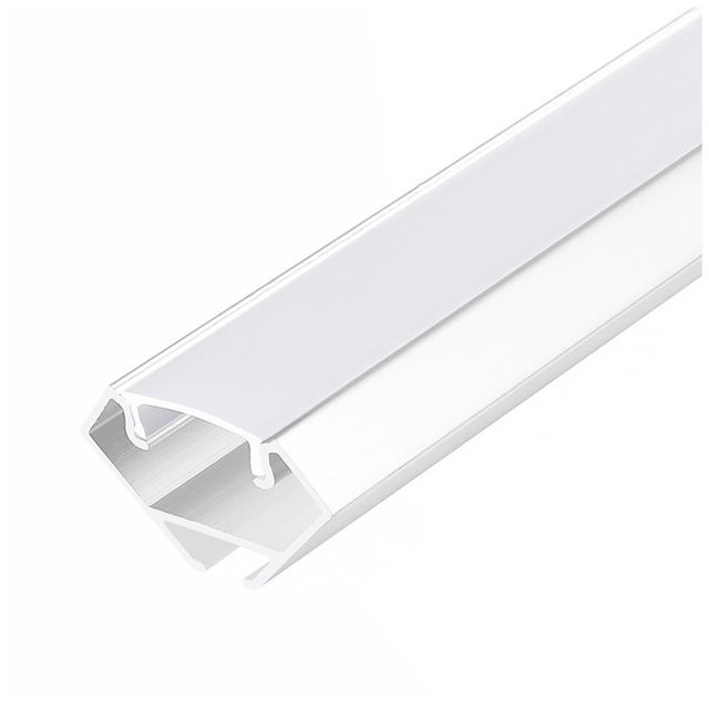 Profil biały narożny z kloszem mlecznym 12mm 2m N01
